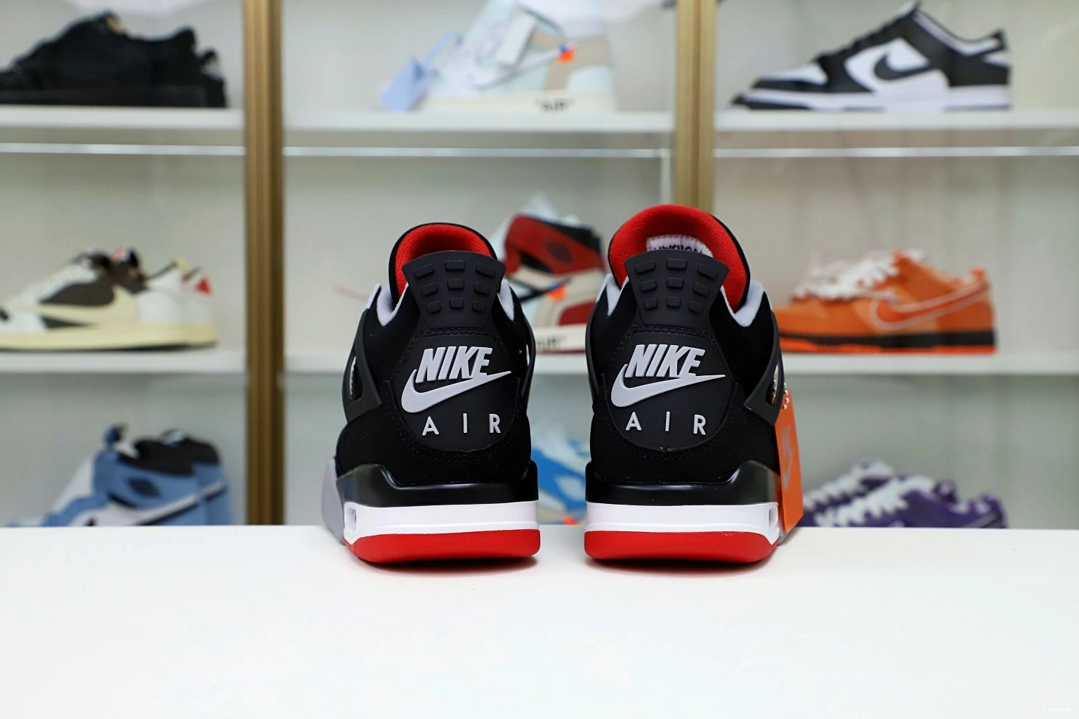 AIR 'BRED' OG RETRO 2019 JORDAN 4 0307